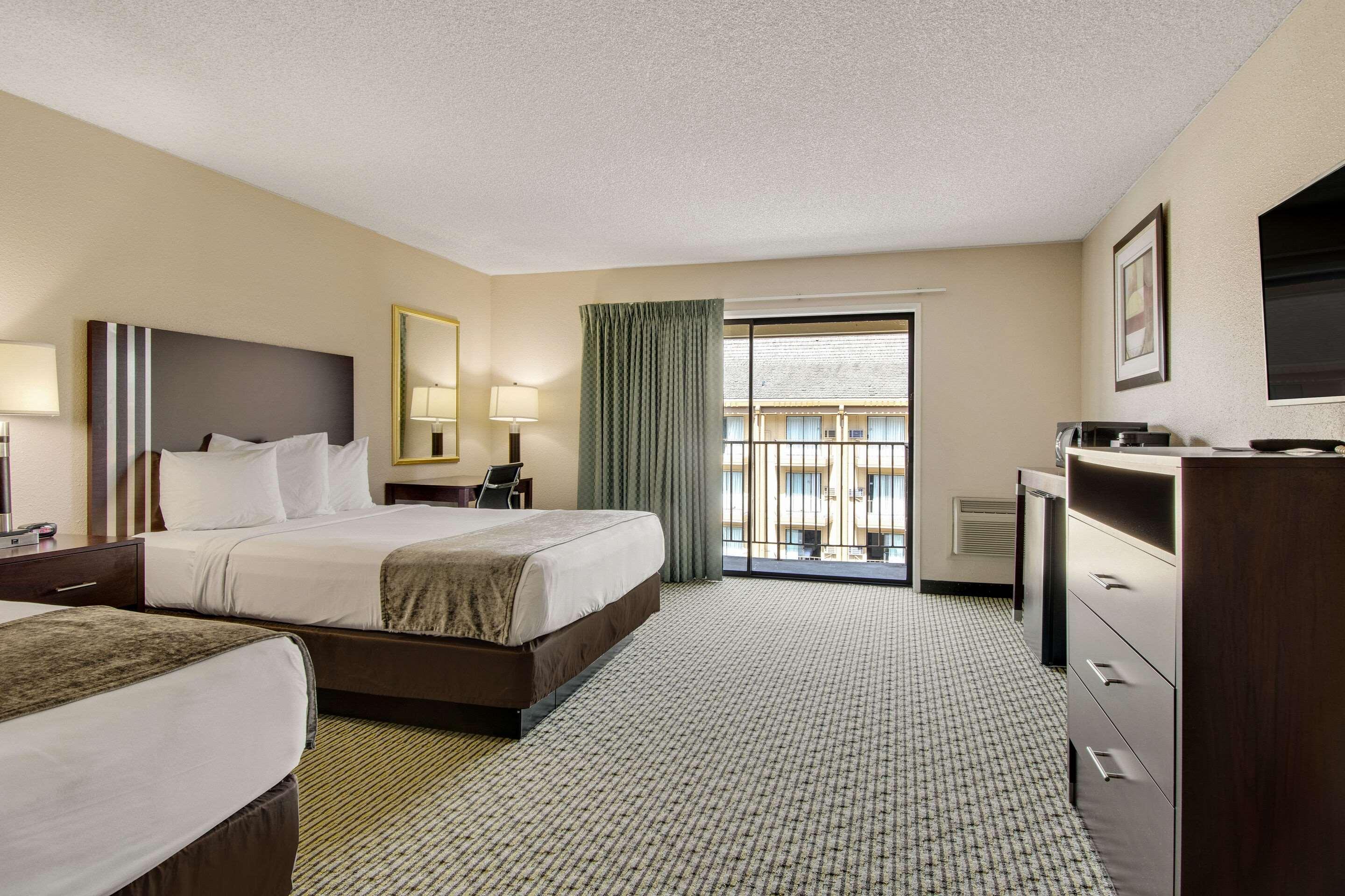 Rodeway Inn & Suites Portland - Jantzen Beach Exterior foto
